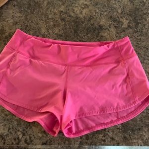 Lululemon Speed Up Shorts, Size 6, Sonic Pink